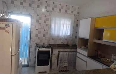 Imagem: A casa possui 2 Dormitórios, 2 Banheiros, 120m² de Área e