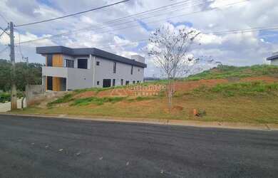 Imagem: O terreno possui 455m² de Área e está localizado em Bragança