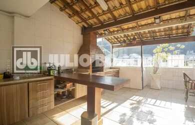 Imagem: O apartamento na cobertura possui 4 Dormitórios, 5 Banheiros