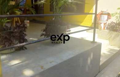 Imagem 9: Casa com 5 cômodos, sendo na casa principal, uma suite com closet, duas...