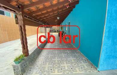 Imagem: A casa possui 2 Dormitórios, 1 Banheiro, 4 Vagas na garagem