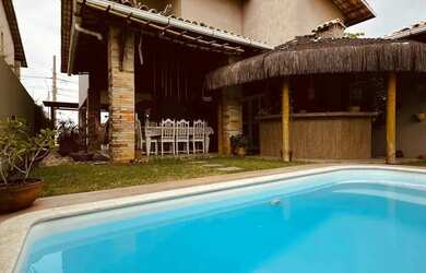 Imagem: A casa em condomínio possui 3 Dormitórios, 5 Banheiros, 2