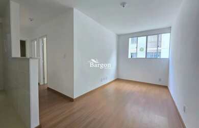 Imagem: O apartamento possui 2 Dormitórios, 1 Banheiro, 1 Vaga na garagem