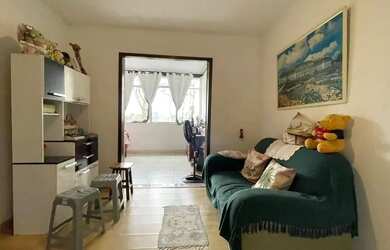 Imagem: A casa à venda possui 4 Dormitórios, 2 Banheiros, 1 Vaga na