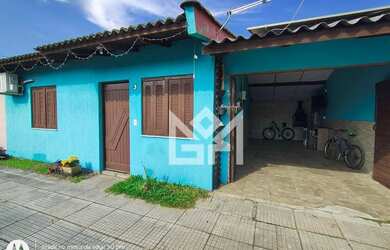 Imagem: Casa com placas solares à venda no bairro Santa Cruz em Gravataí