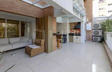 Imagem: O apartamento possui 2 Dormitórios, 4 Banheiros, 2 Vagas na