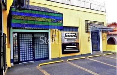 Imagem: O depósito possui 4 Vagas na garagem, 200m² de Área e está