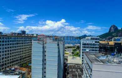 Imagem: O apartamento possui 3 Dormitórios, 3 Banheiros, 1 Vaga na