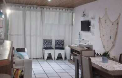 Imagem: A casa possui 4 Dormitórios, 1 Vaga na garagem e está localizado