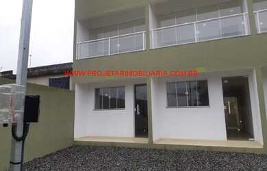 Imagem: A casa possui 2 Dormitórios, 1 Banheiro, 1 Vaga na garagem