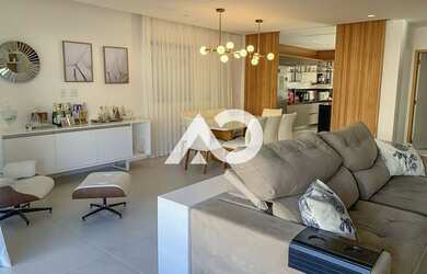 Imagem: A casa em condomínio possui 5 Dormitórios, 5 Banheiros, 4