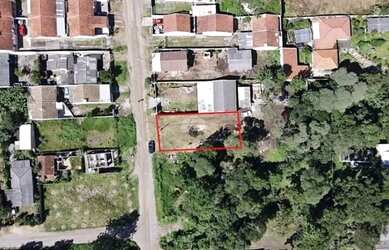 Imagem: O terreno possui 360m² de Área e está localizado em Planta