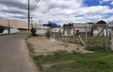 Imagem: O terreno possui 696m² de Área e está localizado em Bela