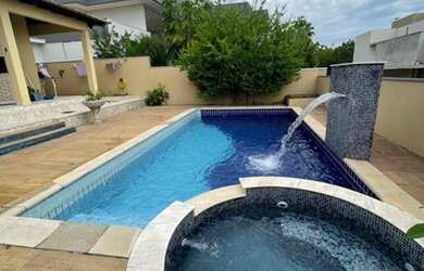 Imagem: A casa em condomínio possui 4 Dormitórios, 5 Banheiros, 5