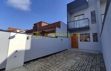 Imagem: A casa possui 2 Dormitórios, 2 Banheiros, 2 Vagas na garagem