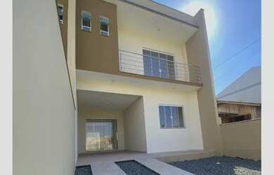 Imagem: A casa em condomínio possui 3 Dormitórios, 2 Banheiros, 2