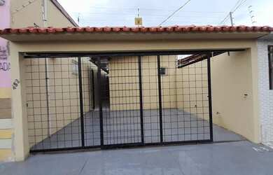 Imagem: A kitnet possui 1 Dormitório, 1 Banheiro, 1 Vaga na garagem