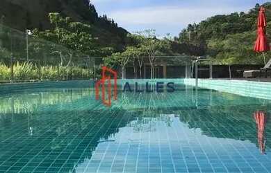 Imagem: O apartamento possui 2 Dormitórios, 1 Banheiro, 2 Vagas na