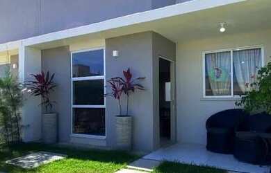 Imagem: A casa possui 2 Dormitórios, 1 Banheiro, 2 Vagas na garagem