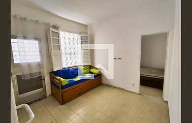 Imagem: A casa possui 1 Dormitório, 1 Banheiro, 37m² de Área e está