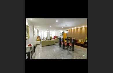 Imagem: O apartamento possui 4 Dormitórios, 5 Banheiros, 2 Vagas na