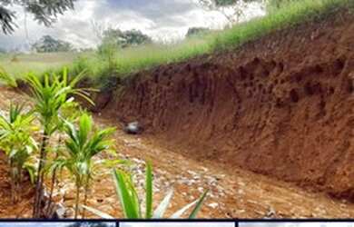 Imagem: O terreno possui 250m² de Área e está localizado em Barreira