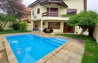 Imagem: A casa em condomínio possui 4 Dormitórios, 5 Banheiros, 4