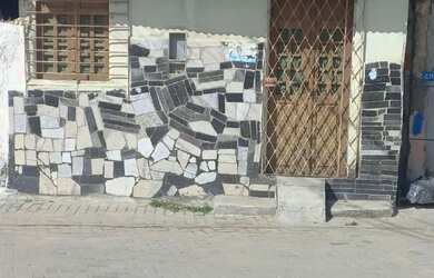 Imagem: A casa possui 1 Dormitório, 1 Banheiro e está localizado