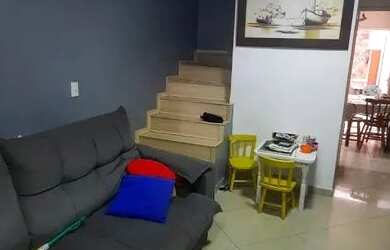 Imagem: A casa possui 2 Dormitórios, 2 Banheiros, 1 Vaga na garagem