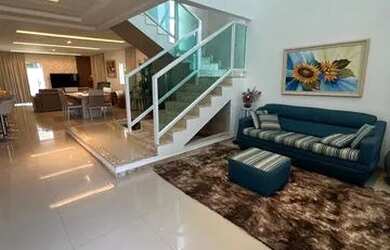 Imagem: A casa em condomínio possui 5 Dormitórios, 5 Banheiros, 4