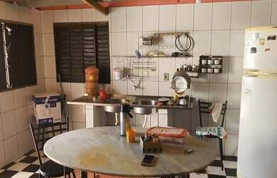 Imagem 10: Vendo no Arapoangas. 200m² de Área, 2 Banheirose3 Dormitórios