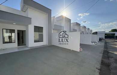 Imagem: A casa em condomínio possui 3 Dormitórios, 2 Banheiros, 2