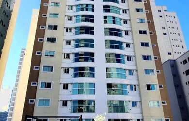 Imagem: O apartamento possui 3 Dormitórios, 4 Banheiros, 2 Vagas na