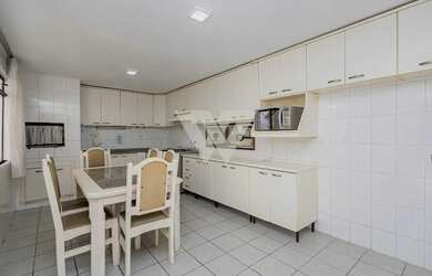 Imagem 11: Casa - 273m² priv - 4 quartos sendo 2 Suítes - 2 vagas - Seminário