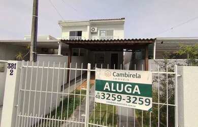 Imagem: A casa possui 2 Dormitórios, 1 Banheiro, 2 Vagas na garagem