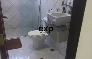 Imagem 13: Casa com 5 cômodos, sendo na casa principal, uma suite com closet, duas...