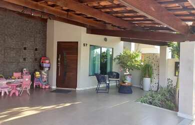 Imagem: A casa em condomínio possui 3 Dormitórios, 2 Banheiros, 2