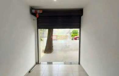 Imagem: O depósito possui 1 Vaga na garagem, 100m² de Área e está