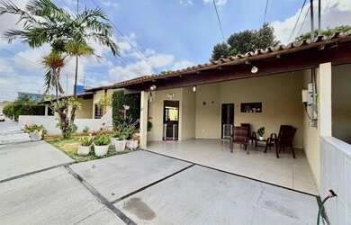 Imagem: A casa em condomínio possui 3 Dormitórios, 2 Banheiros, 2