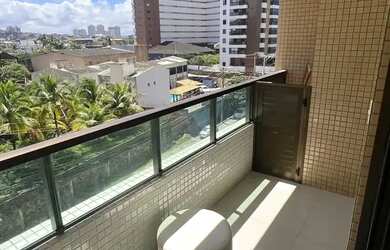 Imagem: O apartamento possui 1 Dormitório, 1 Banheiro, 1 Vaga na garagem