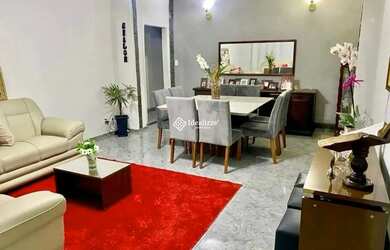 Imagem: Excelente Casa com 4 Quartos, Varanda Gourmet e Garagem para