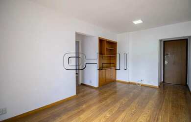 Imagem: O apartamento possui 2 Dormitórios, 1 Banheiro, 2 Vagas na