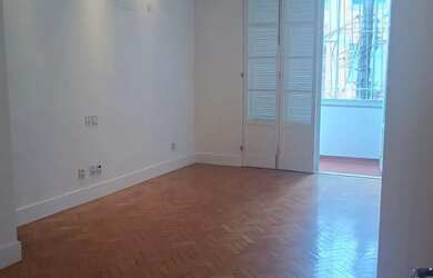 Imagem: O apartamento possui 2 Dormitórios, 1 Banheiro, 87m² de Área