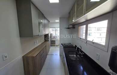 Imagem: O apartamento possui 2 Dormitórios, 2 Banheiros, 2 Vagas na