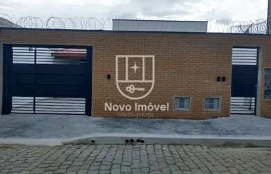 Imagem: A casa possui 2 Dormitórios, 1 Banheiro e 100m² de Área e