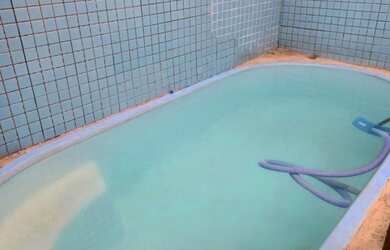 Imagem: A casa possui 4 Dormitórios, 4 Banheiros, 1 Vaga na garagem