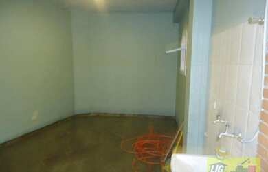 Imagem: A casa possui 2 Dormitórios, 1 Vaga na garagem, 70m² de Área