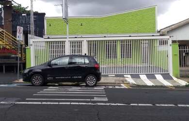 Imagem: O depósito possui 1 Vaga na garagem e 130m² de Área e está