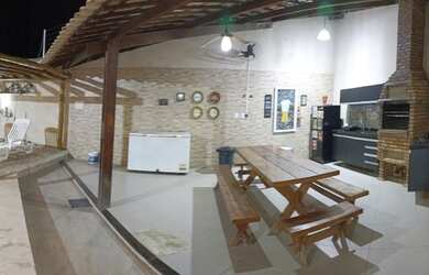 Imagem: A casa possui 5 Dormitórios, 5 Vagas na garagem e está localizado