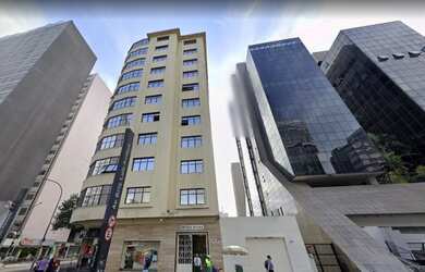 Imagem: O depósito possui 1 Vaga na garagem, 330m² de Área e está